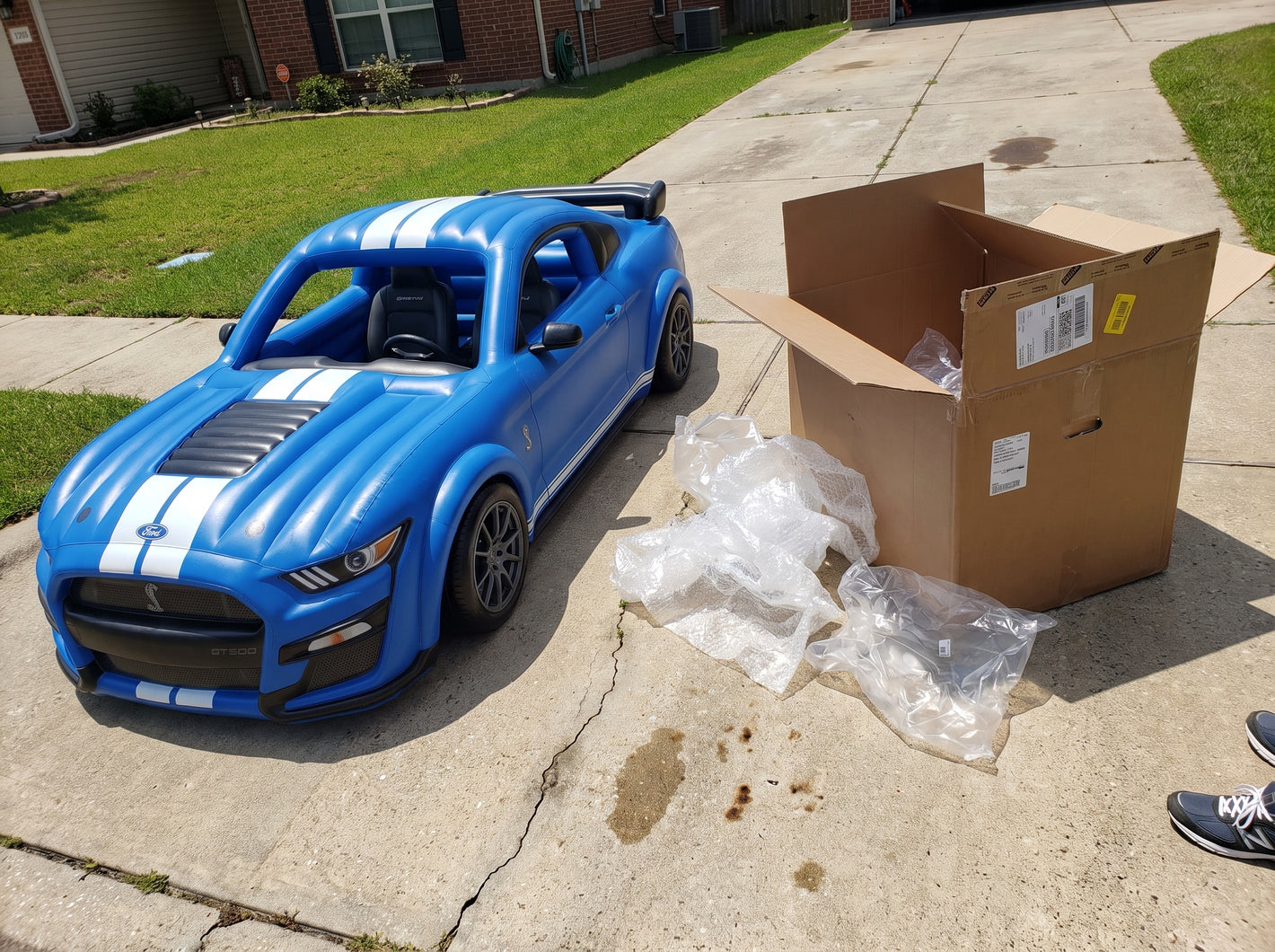 Customer photo - Mustang car float just delivered